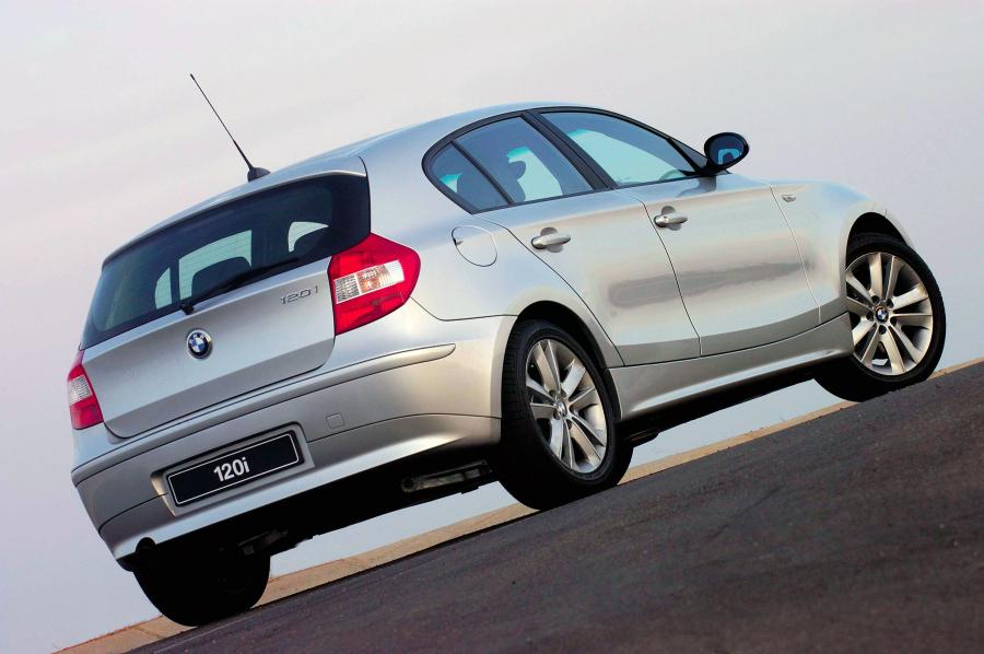  BMW 120i 5-Door (E87) 2004 года  (ZA) (фото 8 из 19)